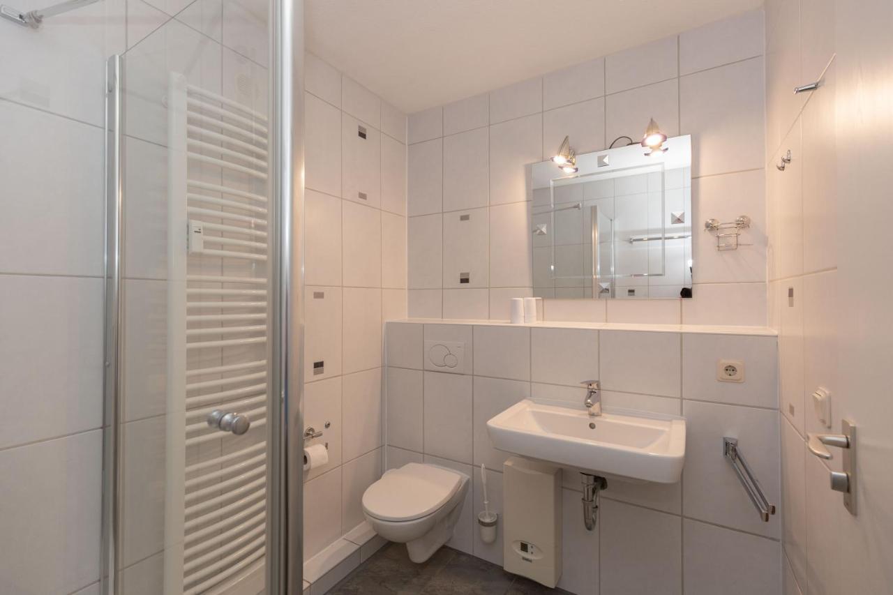Apartment Trafalgar 227 *
